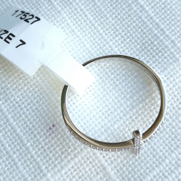 New, Sterling Silver CZ cross crucifix prayer ring size 7 - Picture 3 of 3